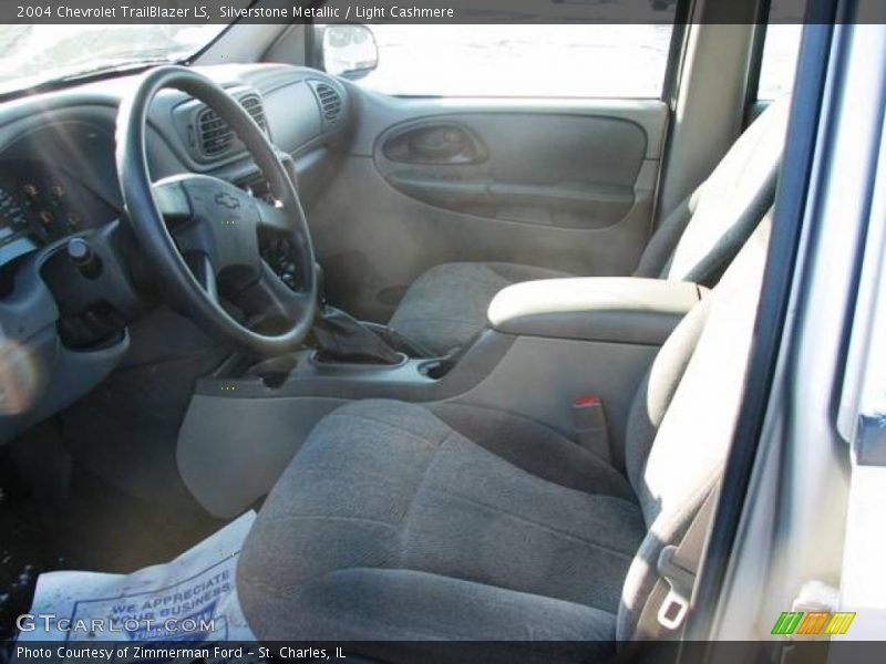 Silverstone Metallic / Light Cashmere 2004 Chevrolet TrailBlazer LS