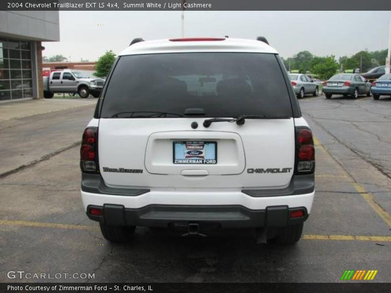 Summit White / Light Cashmere 2004 Chevrolet TrailBlazer EXT LS 4x4