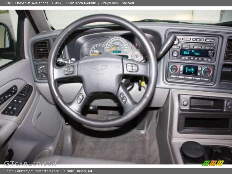 Silver Birch Metallic / Gray/Dark Charcoal 2005 Chevrolet Avalanche LT 4x4