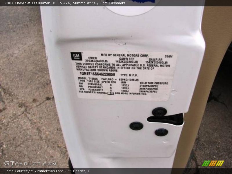 Summit White / Light Cashmere 2004 Chevrolet TrailBlazer EXT LS 4x4