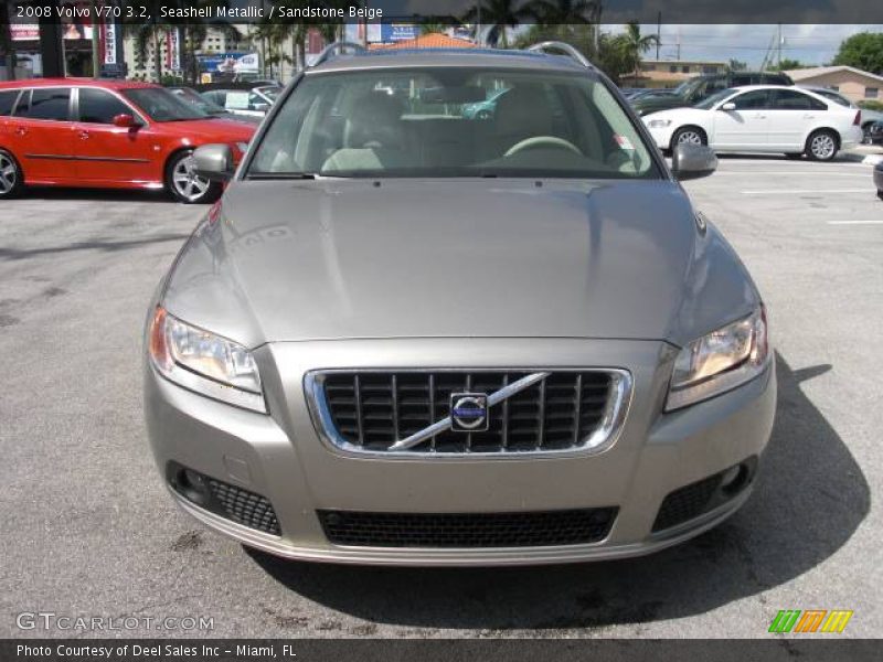 Seashell Metallic / Sandstone Beige 2008 Volvo V70 3.2