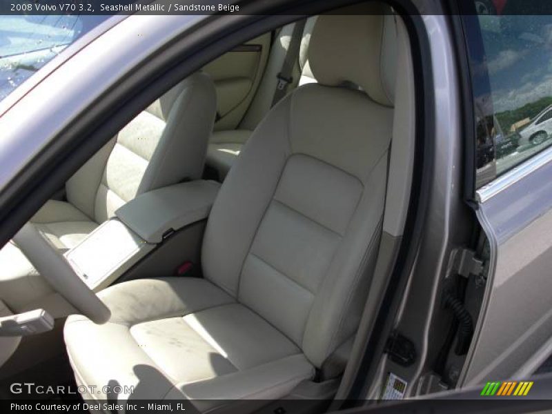 Seashell Metallic / Sandstone Beige 2008 Volvo V70 3.2