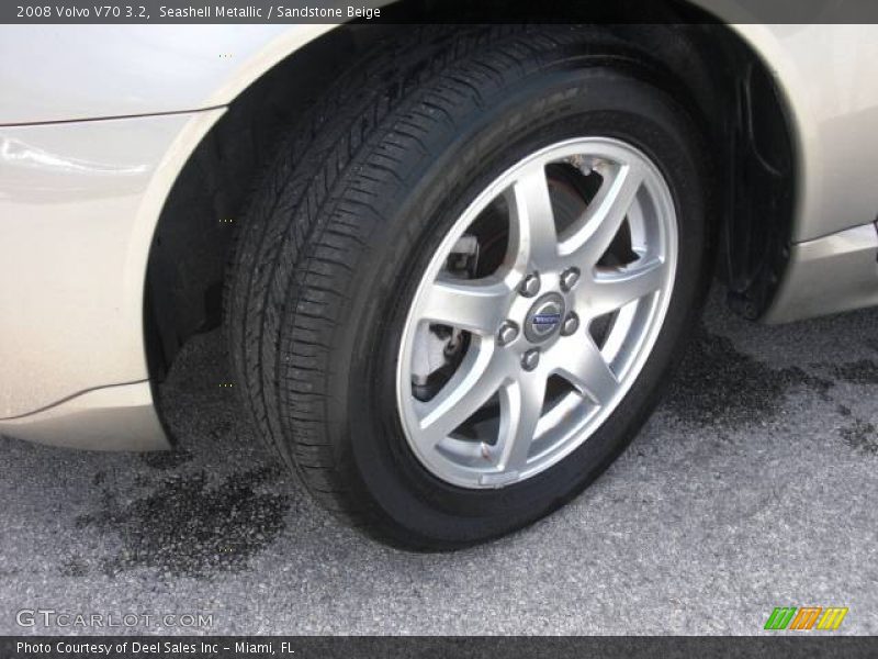 Seashell Metallic / Sandstone Beige 2008 Volvo V70 3.2