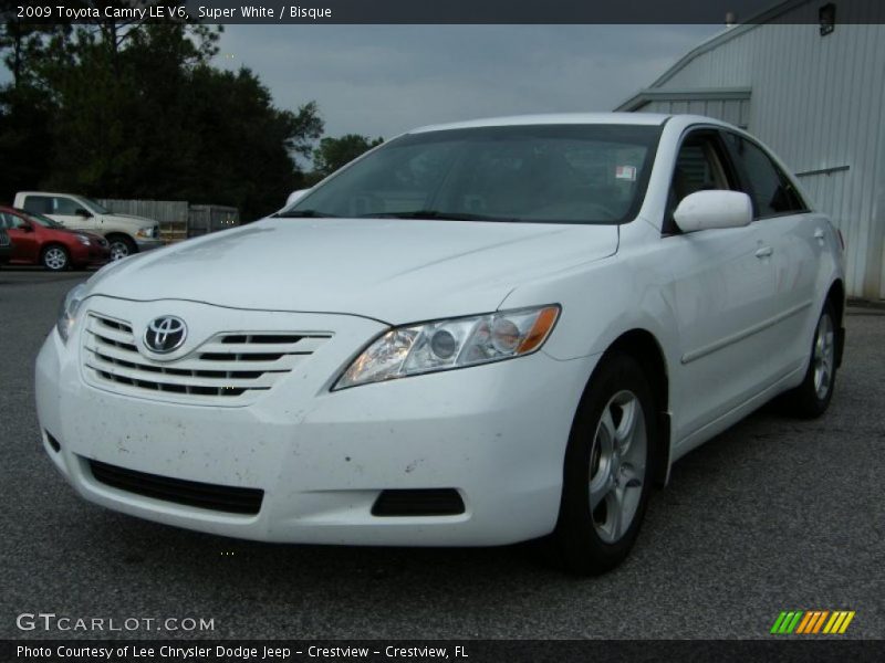 Super White / Bisque 2009 Toyota Camry LE V6