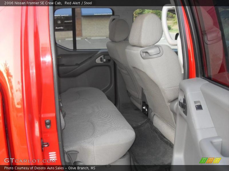 Red Alert / Steel 2006 Nissan Frontier SE Crew Cab