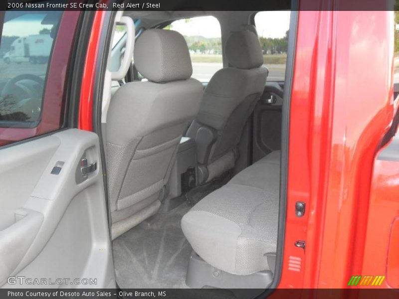 Red Alert / Steel 2006 Nissan Frontier SE Crew Cab