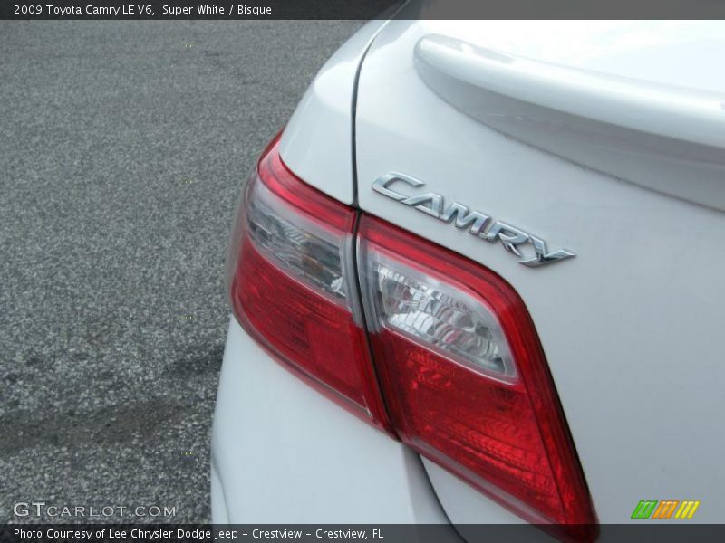 Super White / Bisque 2009 Toyota Camry LE V6