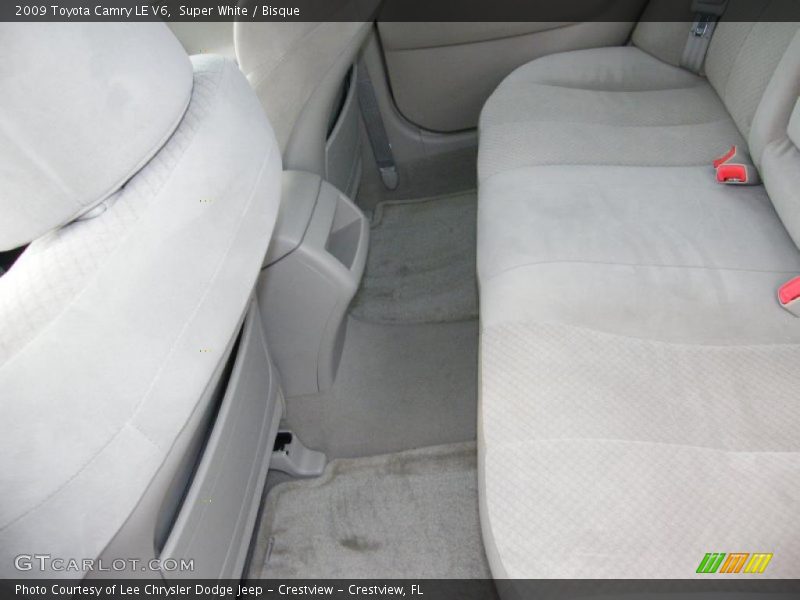 Super White / Bisque 2009 Toyota Camry LE V6