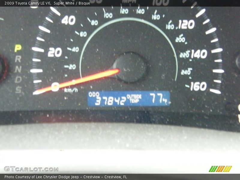 Super White / Bisque 2009 Toyota Camry LE V6