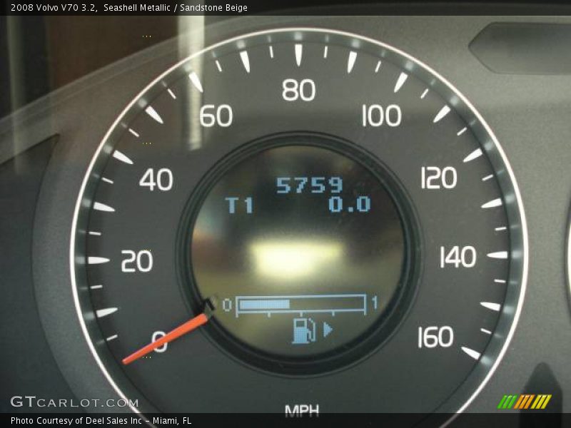 Seashell Metallic / Sandstone Beige 2008 Volvo V70 3.2