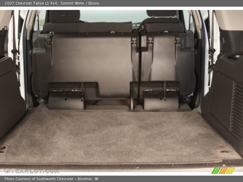  2007 Tahoe LS 4x4 Trunk