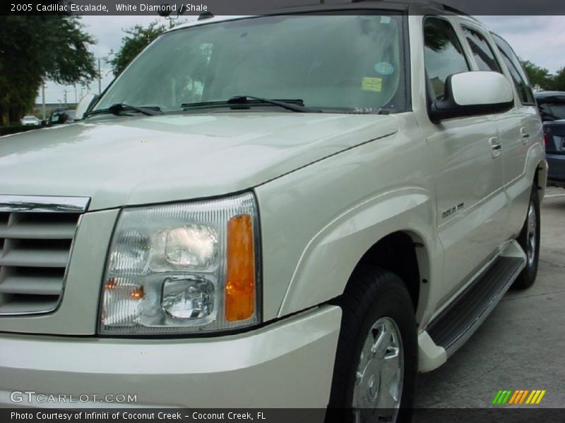 White Diamond / Shale 2005 Cadillac Escalade