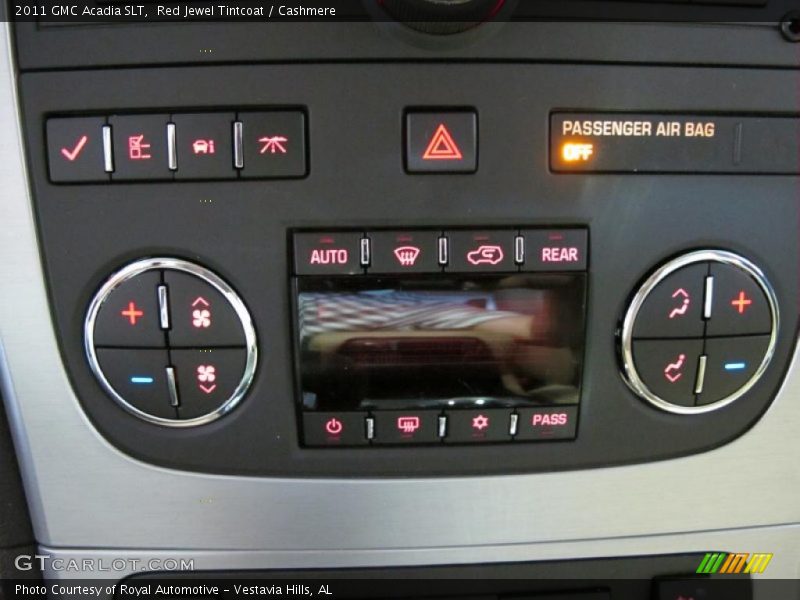 Controls of 2011 Acadia SLT