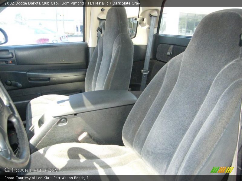 Light Almond Pearl Metallic / Dark Slate Gray 2002 Dodge Dakota Club Cab