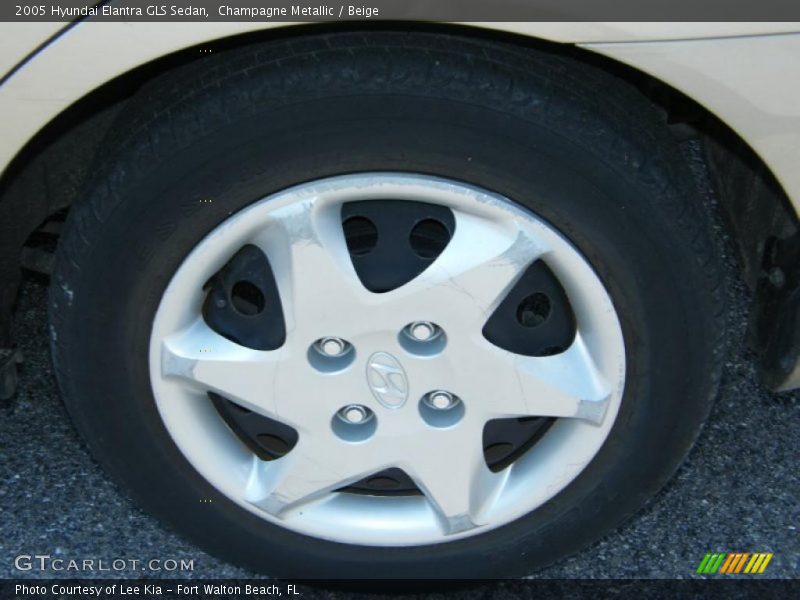Champagne Metallic / Beige 2005 Hyundai Elantra GLS Sedan