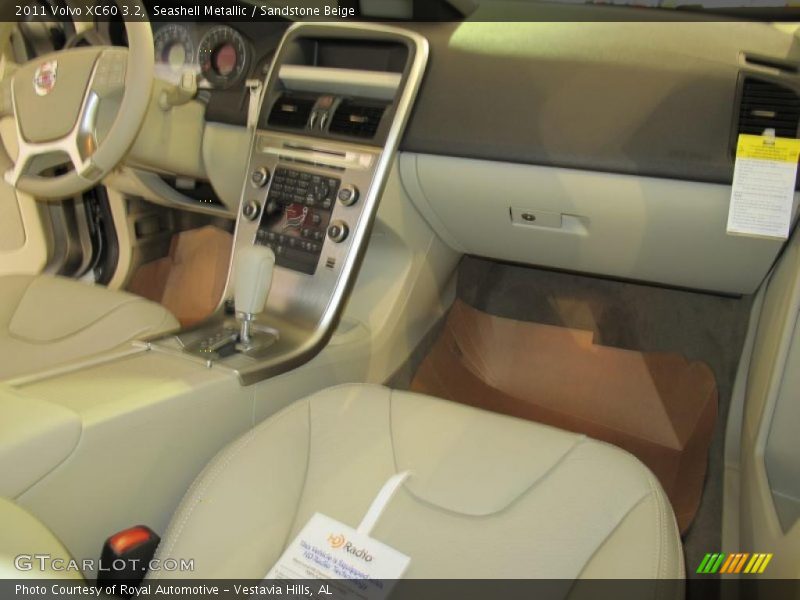 Seashell Metallic / Sandstone Beige 2011 Volvo XC60 3.2