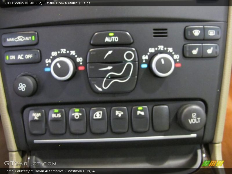 Controls of 2011 XC90 3.2