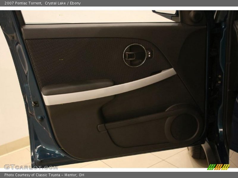 Crystal Lake / Ebony 2007 Pontiac Torrent