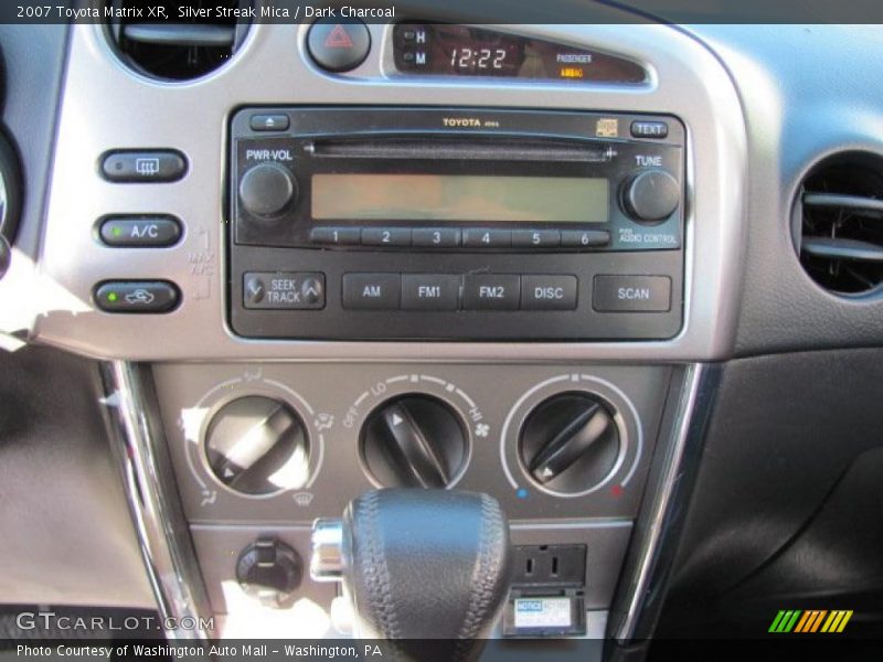 Silver Streak Mica / Dark Charcoal 2007 Toyota Matrix XR