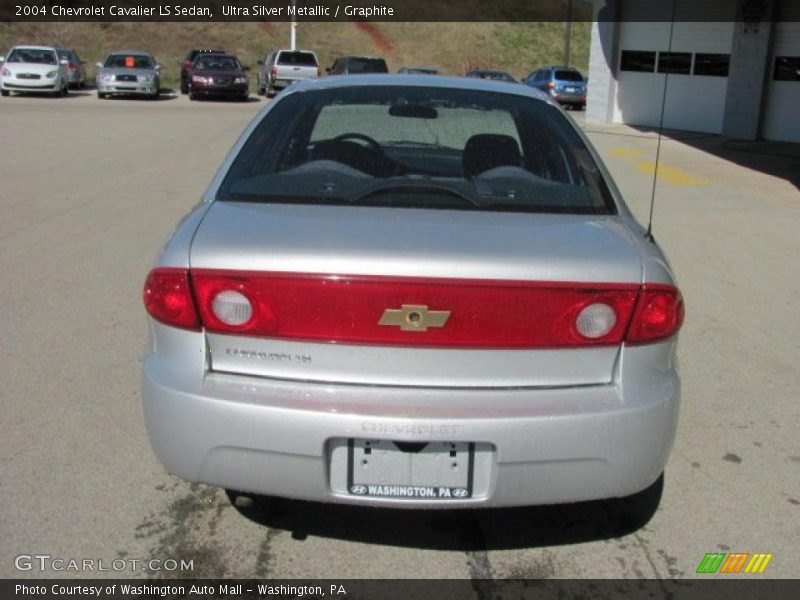 Ultra Silver Metallic / Graphite 2004 Chevrolet Cavalier LS Sedan