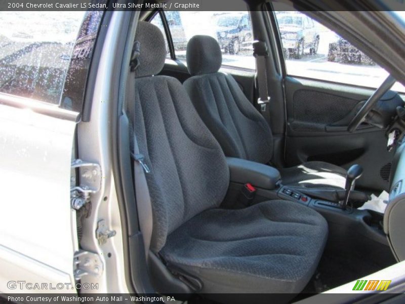  2004 Cavalier LS Sedan Graphite Interior