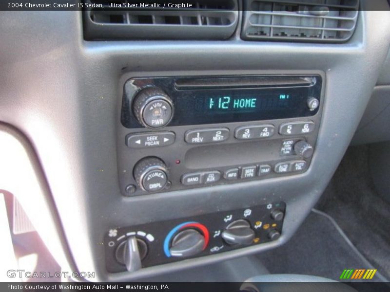 Controls of 2004 Cavalier LS Sedan