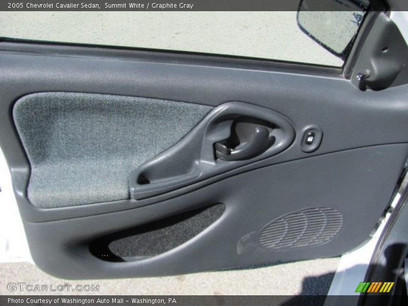 Summit White / Graphite Gray 2005 Chevrolet Cavalier Sedan