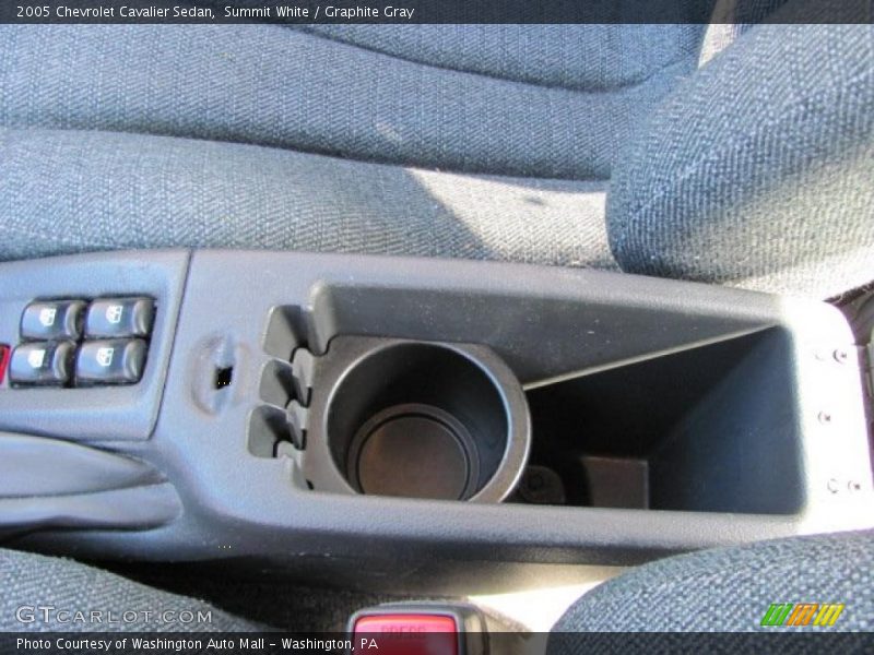 Summit White / Graphite Gray 2005 Chevrolet Cavalier Sedan