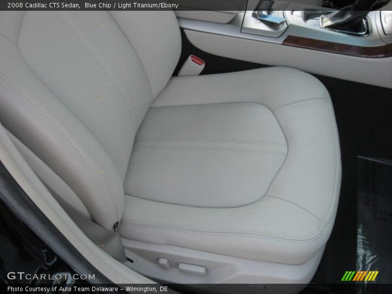  2008 CTS Sedan Light Titanium/Ebony Interior