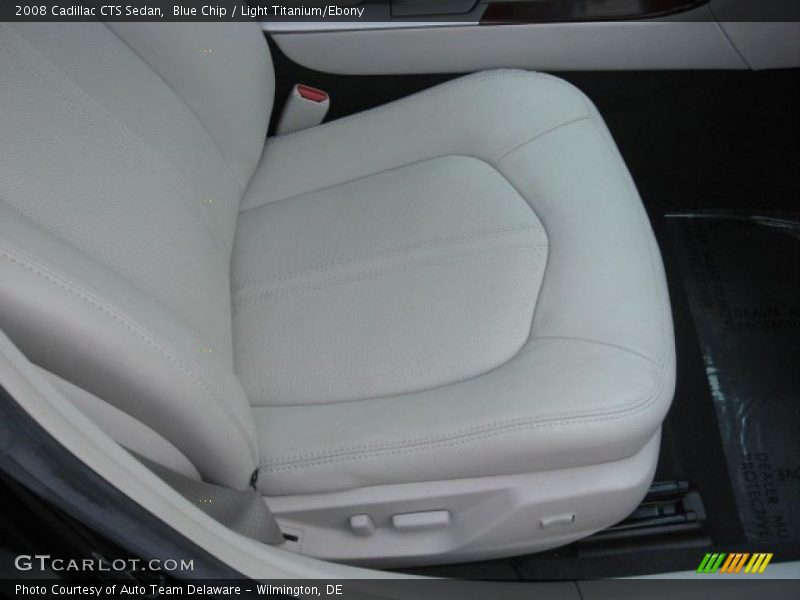  2008 CTS Sedan Light Titanium/Ebony Interior