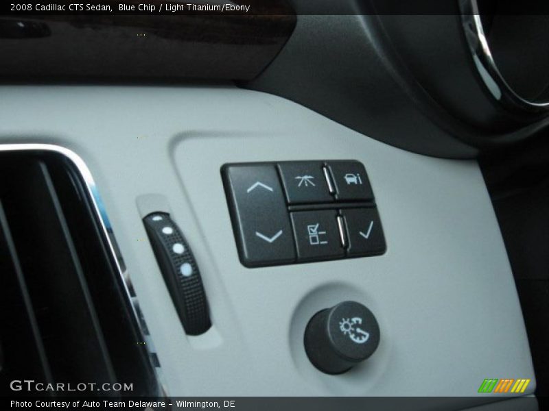 Controls of 2008 CTS Sedan
