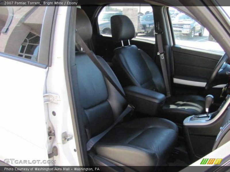 Bright White / Ebony 2007 Pontiac Torrent