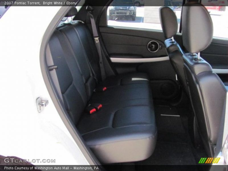 Bright White / Ebony 2007 Pontiac Torrent