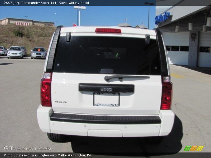 Stone White / Khaki 2007 Jeep Commander Sport 4x4