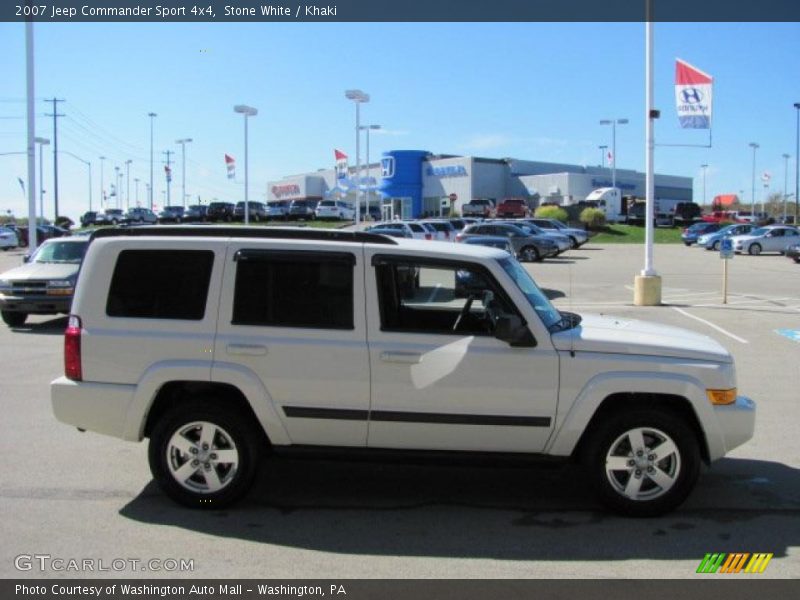 Stone White / Khaki 2007 Jeep Commander Sport 4x4