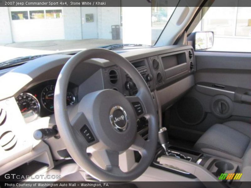 Stone White / Khaki 2007 Jeep Commander Sport 4x4