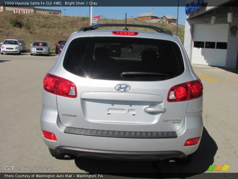 Bright Silver / Gray 2009 Hyundai Santa Fe GLS 4WD