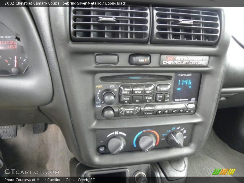 Controls of 2002 Camaro Coupe