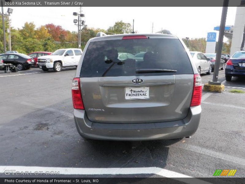 Titanium Silver / Gray 2010 Kia Sedona LX