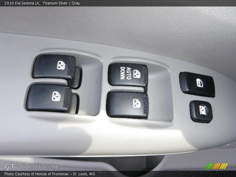 Titanium Silver / Gray 2010 Kia Sedona LX