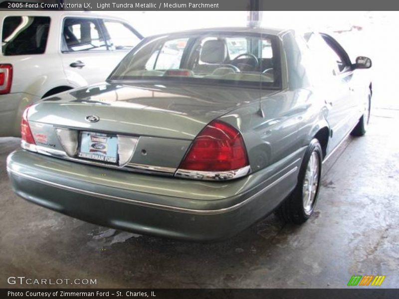 Light Tundra Metallic / Medium Parchment 2005 Ford Crown Victoria LX