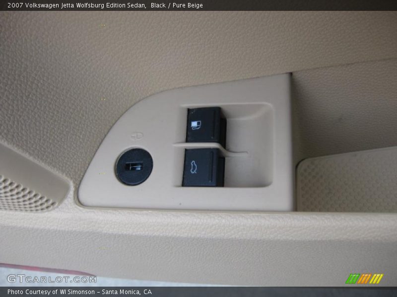 Black / Pure Beige 2007 Volkswagen Jetta Wolfsburg Edition Sedan