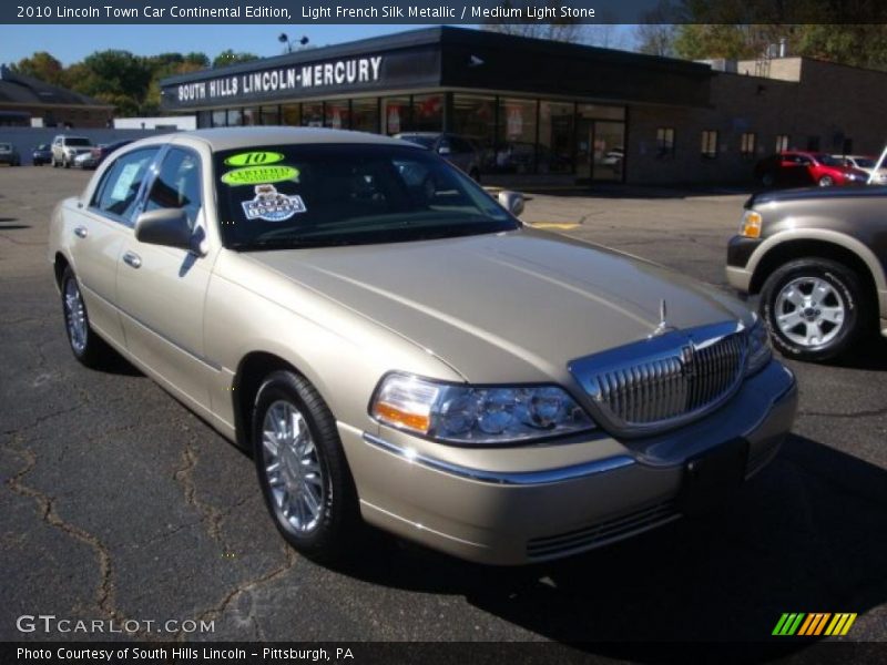 Light French Silk Metallic / Medium Light Stone 2010 Lincoln Town Car Continental Edition