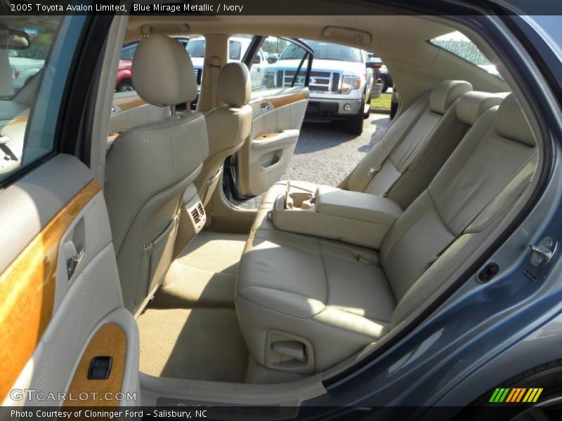 Blue Mirage Metallic / Ivory 2005 Toyota Avalon Limited