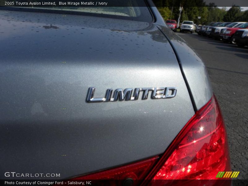 Blue Mirage Metallic / Ivory 2005 Toyota Avalon Limited