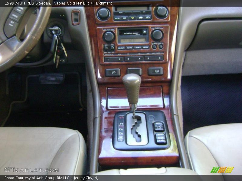 Controls of 1999 RL 3.5 Sedan