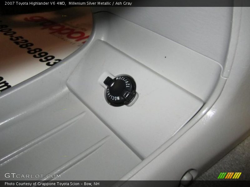 Millenium Silver Metallic / Ash Gray 2007 Toyota Highlander V6 4WD