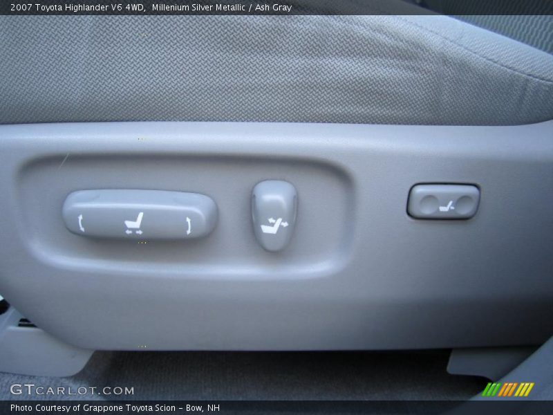 Millenium Silver Metallic / Ash Gray 2007 Toyota Highlander V6 4WD