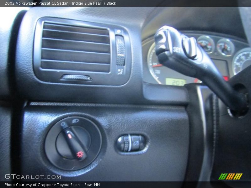 Indigo Blue Pearl / Black 2003 Volkswagen Passat GL Sedan