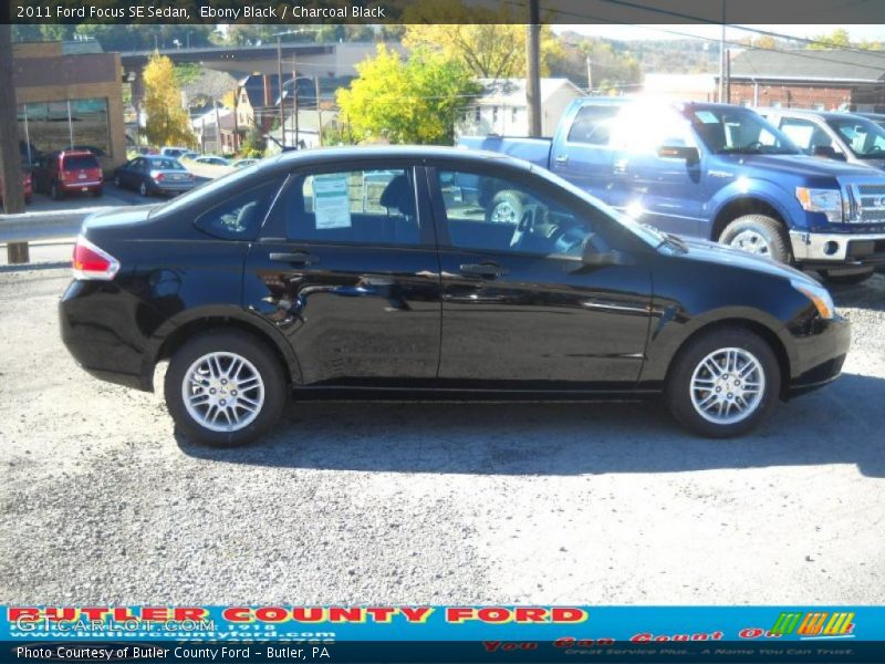 Ebony Black / Charcoal Black 2011 Ford Focus SE Sedan